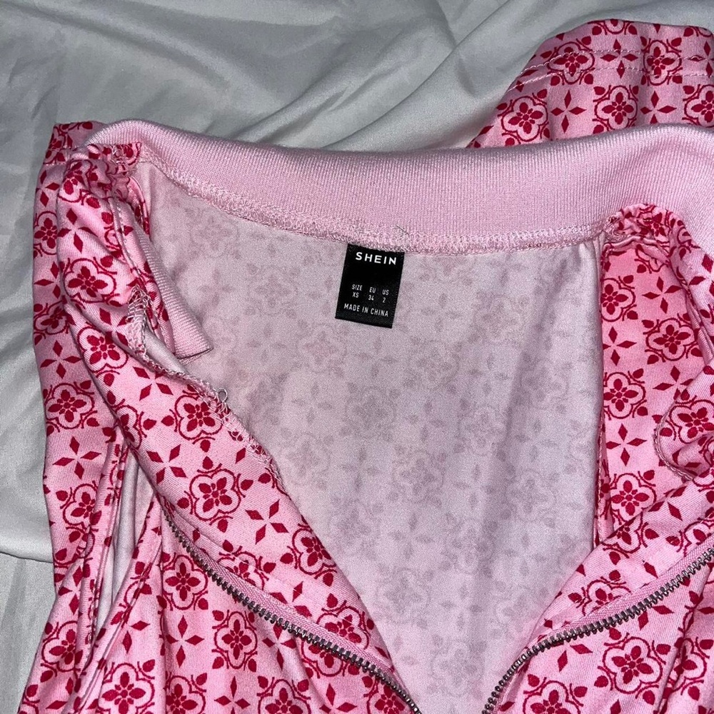 Stylish Pink Patterned Dress - image 4